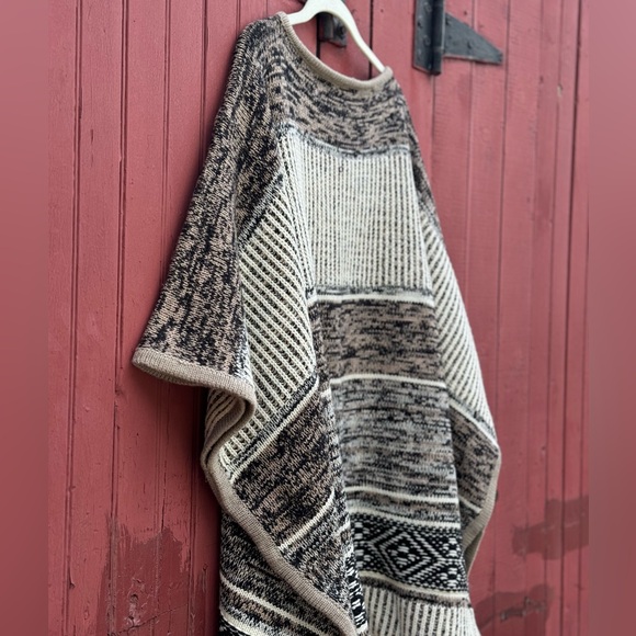 Gap Poncho Wool Blend One Size Oversized Natural Knit Sweater Cozy Shawl OS - Picture 5 of 12